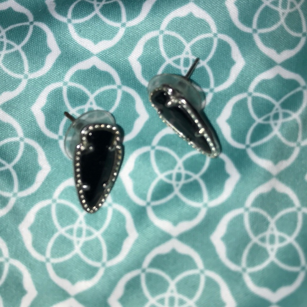 Kendra scott earrings